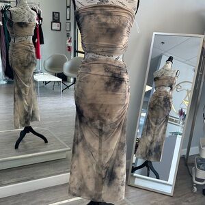 Black Two-Piece Set – Strapless Cutout Top & Midi Skirt – Sleek Minimalist